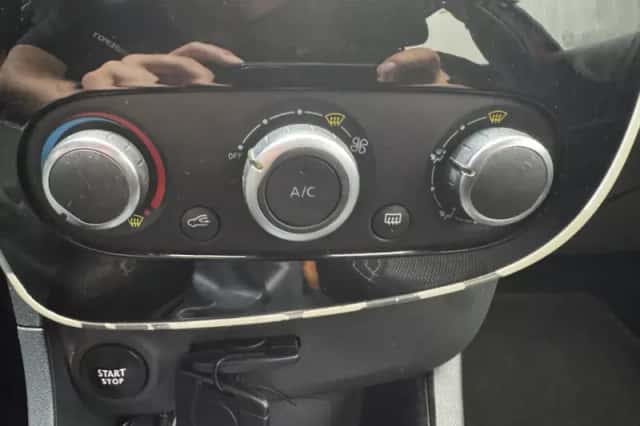 Renault Clio (2016) thumbnail 16