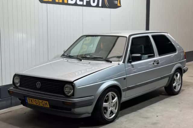 Volkswagen Golf (1988) thumbnail 1