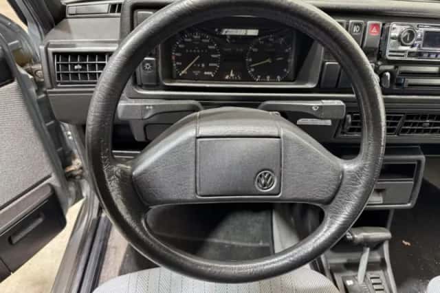 Volkswagen Golf (1988) thumbnail 12