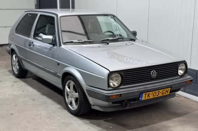 Volkswagen Golf (1988) thumbnail 3