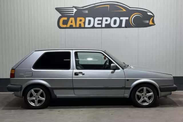 Volkswagen Golf (1988) thumbnail 4