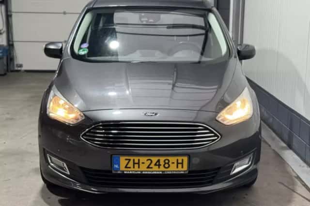 Ford C-Max (2015) thumbnail 2