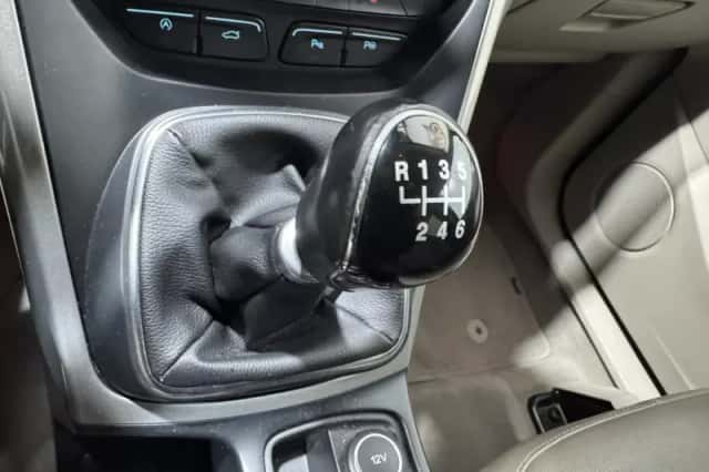 Ford C-Max (2015) thumbnail 16