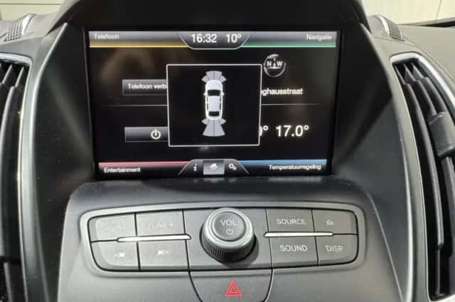 Ford C-Max (2015) thumbnail 17