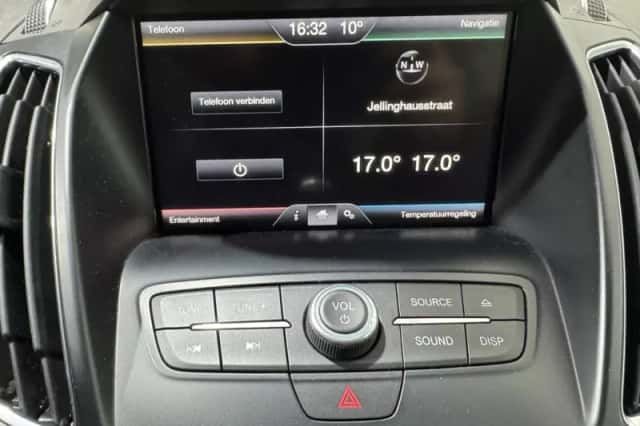 Ford C-Max (2015) thumbnail 18