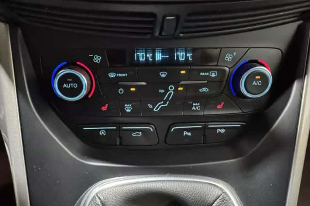 Ford C-Max (2015) thumbnail 20