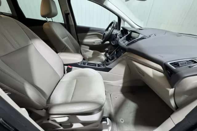 Ford C-Max (2015) thumbnail 27