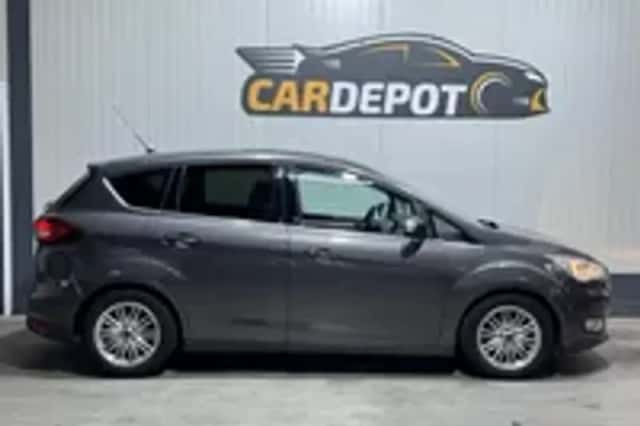 Ford C-Max (2015) thumbnail 33