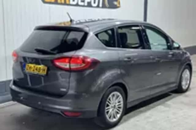 Ford C-Max (2015) thumbnail 34