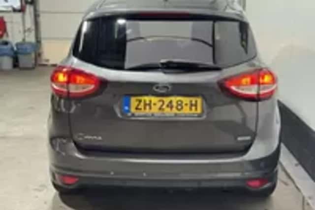 Ford C-Max (2015) thumbnail 35