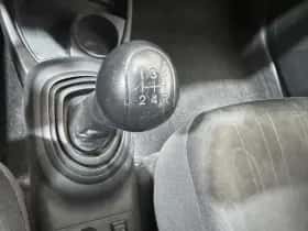 Toyota Yaris thumbnail 16
