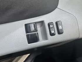 Toyota Yaris thumbnail 19