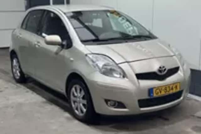 Toyota Yaris (2011) thumbnail 25