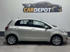 Toyota Yaris thumbnail 26