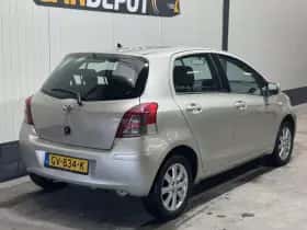 Toyota Yaris thumbnail 5