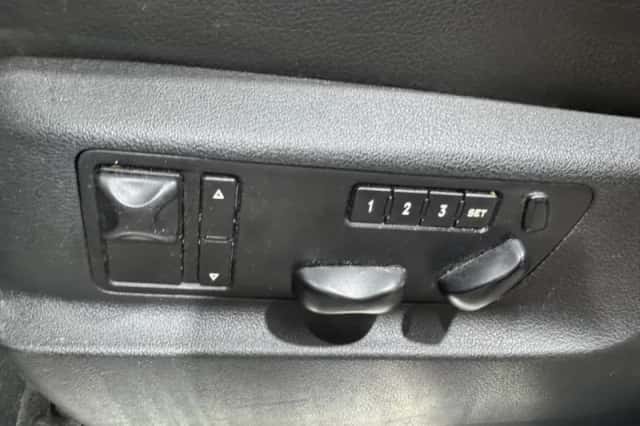 Porsche Cayenne (2004) thumbnail 22