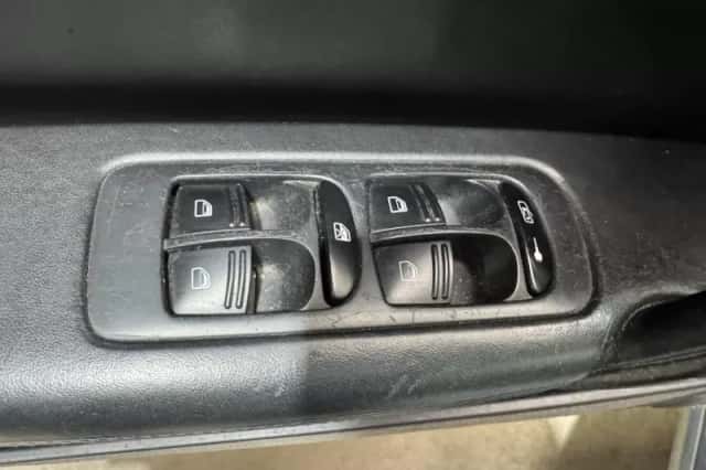 Porsche Cayenne (2004) thumbnail 24