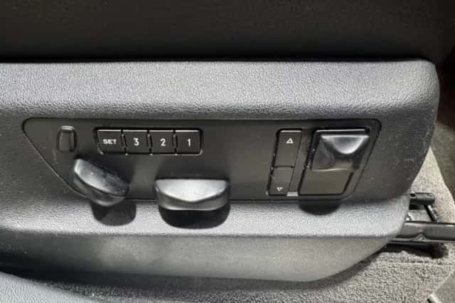 Porsche Cayenne (2004) thumbnail 26
