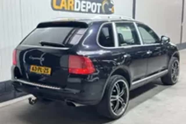 Porsche Cayenne (2004) thumbnail 32