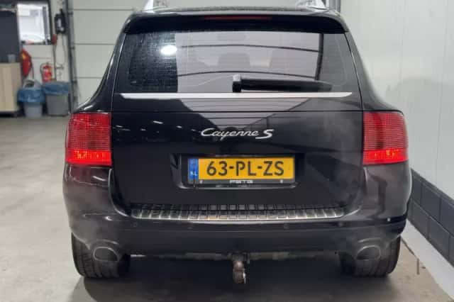Porsche Cayenne (2004) thumbnail 6