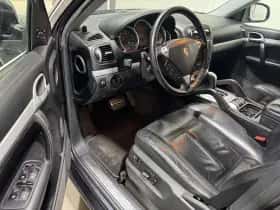 Porsche Cayenne thumbnail 10