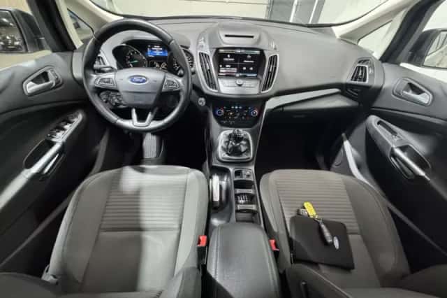 Ford C-Max (2015) thumbnail 11