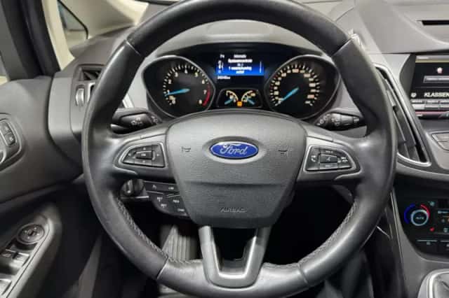 Ford C-Max (2015) thumbnail 12