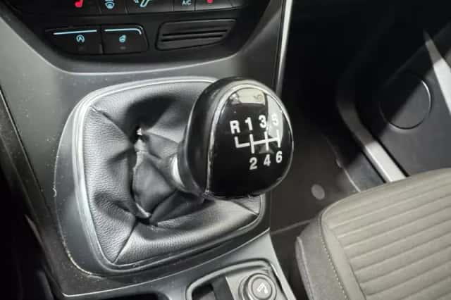 Ford C-Max (2015) thumbnail 14