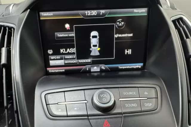 Ford C-Max (2015) thumbnail 15