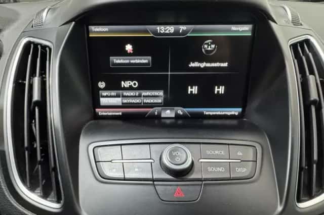 Ford C-Max (2015) thumbnail 16