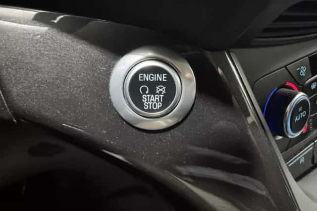 Ford C-Max (2015) thumbnail 18