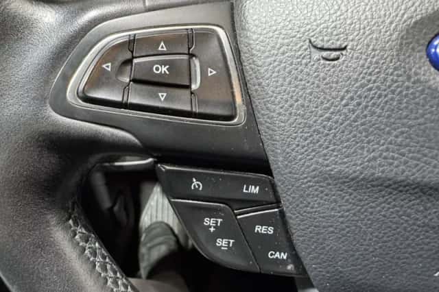 Ford C-Max (2015) thumbnail 20