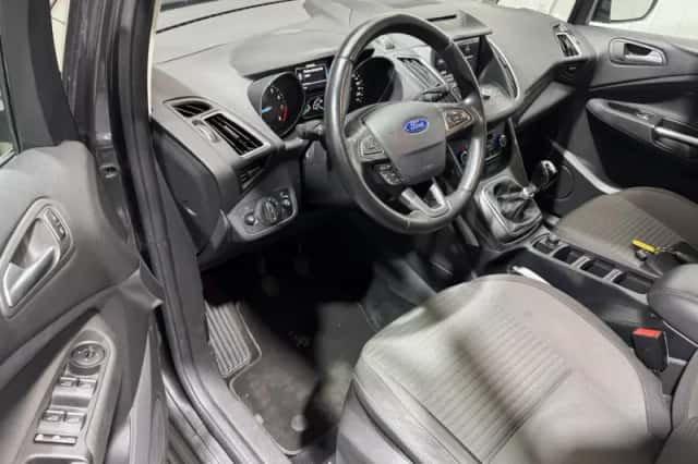 Ford C-Max (2015) thumbnail 10
