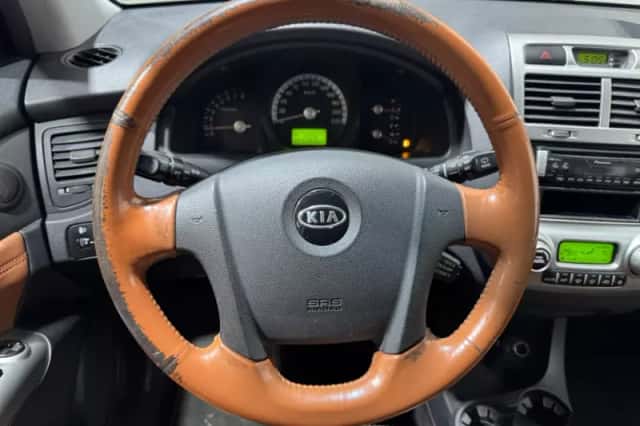 Kia Sportage (2007) thumbnail 12