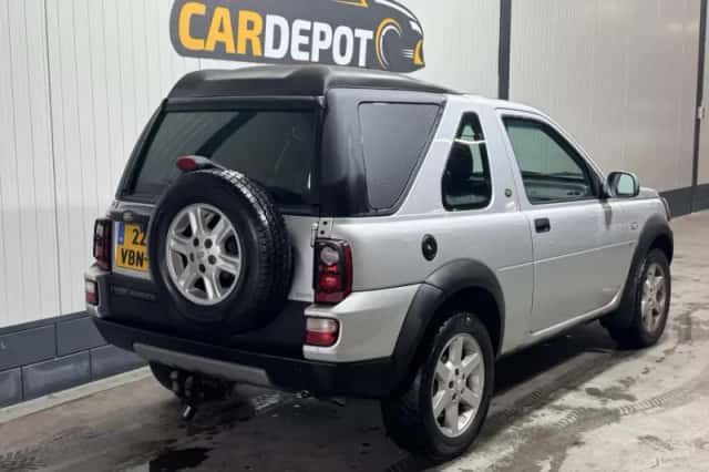 Land Rover Freelander (2006) thumbnail 5