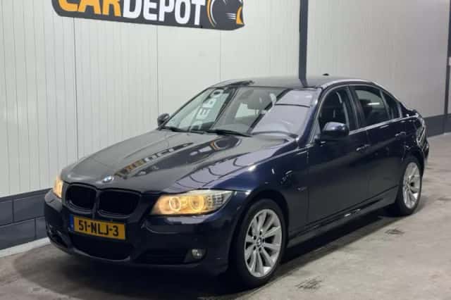 BMW 3-Serie (2010) thumbnail 1