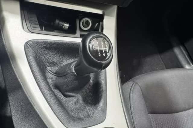 BMW 3-Serie (2010) thumbnail 14