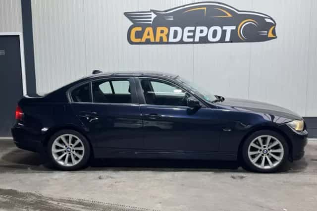 BMW 3-Serie (2010) thumbnail 4