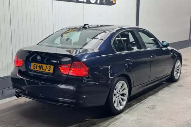 BMW 3-Serie (2010) thumbnail 5