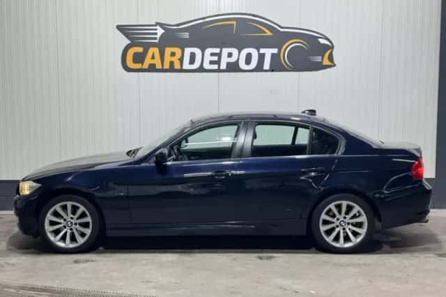 BMW 3-Serie (2010) thumbnail 8