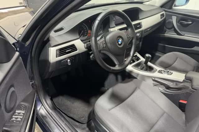 BMW 3-Serie (2010) thumbnail 10