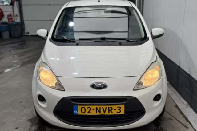 Ford Ka (2010) thumbnail 2