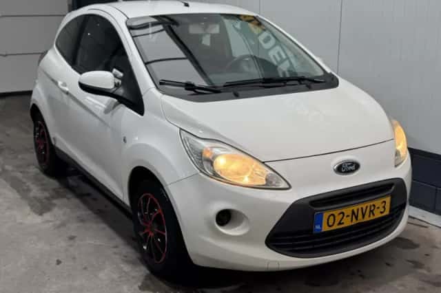 Ford Ka (2010) thumbnail 3