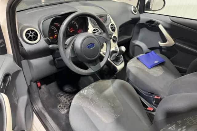 Ford Ka (2010) thumbnail 10