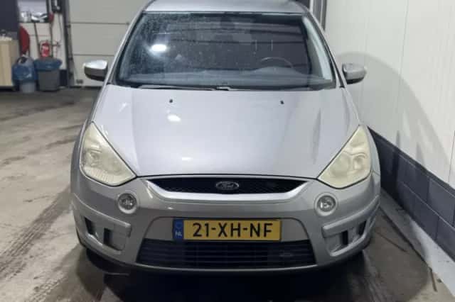 Ford S-Max (2007) thumbnail 2