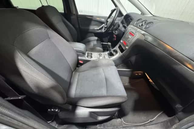 Ford S-Max (2007) thumbnail 12