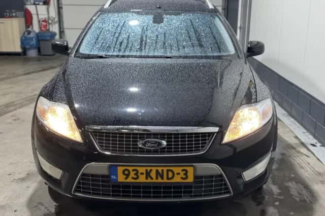 Ford Mondeo (2010) thumbnail 2