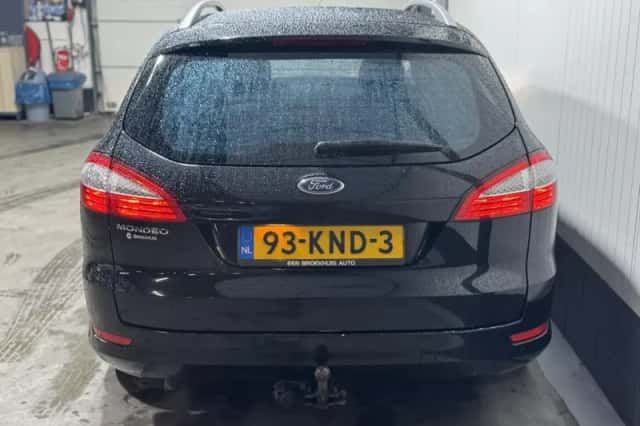 Ford Mondeo (2010) thumbnail 6