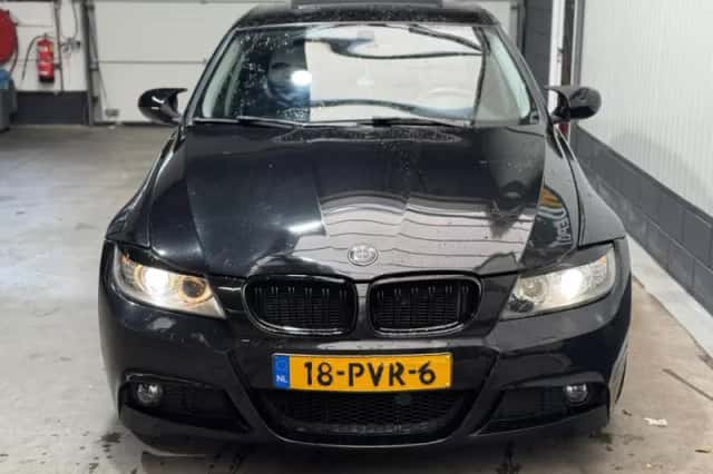 BMW 3-Serie (2011) thumbnail 2