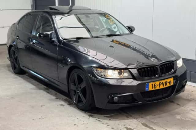 BMW 3-Serie (2011) thumbnail 3